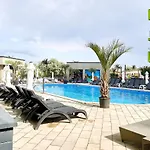 Aba Luxury N Pool Apartment Năvodari