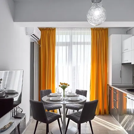 Aba Luxury N Pool Apartament *