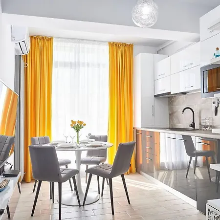 Aba Luxury N Pool Apartament *