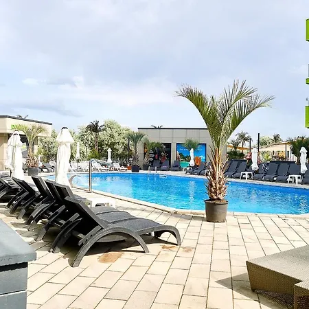 Aba Luxury N Pool Appartamento Năvodari